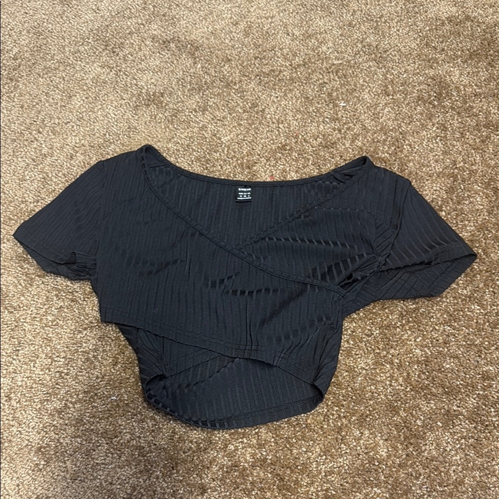 SHEIN Black Ribbed Asymmetrical Crop Blouse